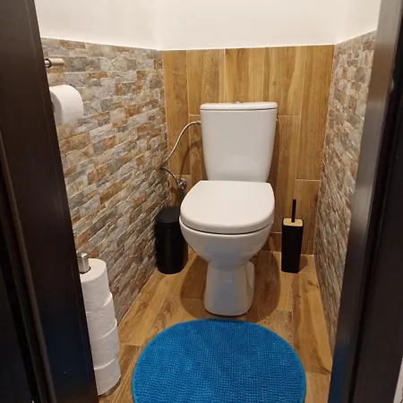 Urban Chic Living - Old Town, Walk Everywhere Апартаменты Братислава