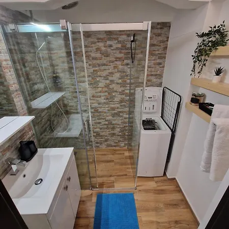 Апартаменты Urban Chic Living - Old Town, Walk Everywhere *