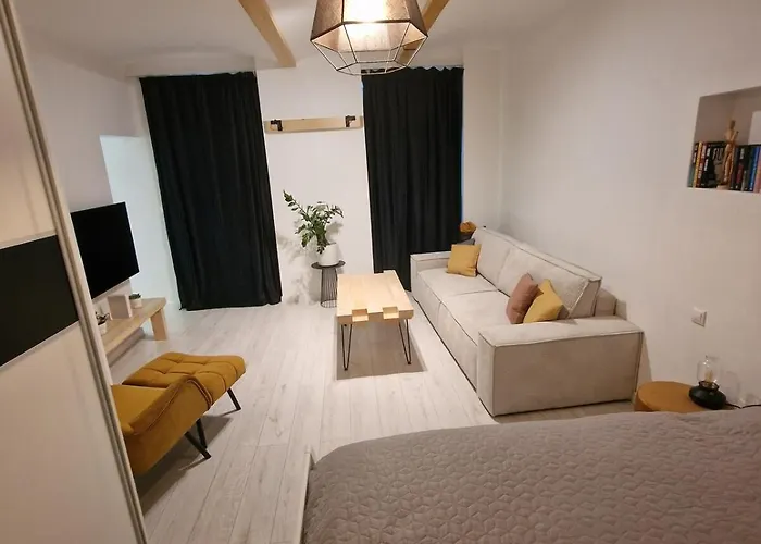 Urban Chic Living - Old Town, Walk Everywhere Appartement *